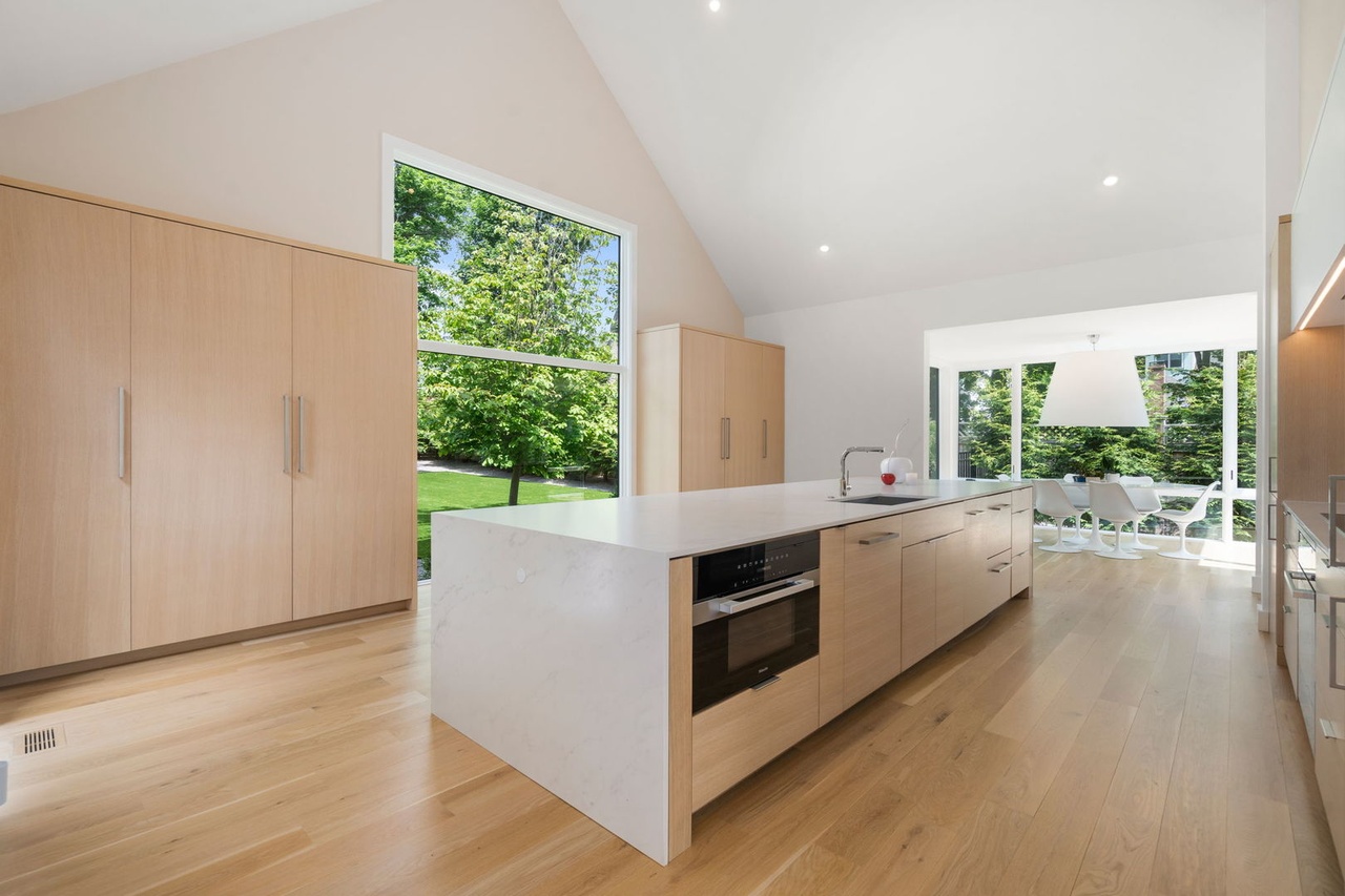 Kitchen — 21 White Oak Road